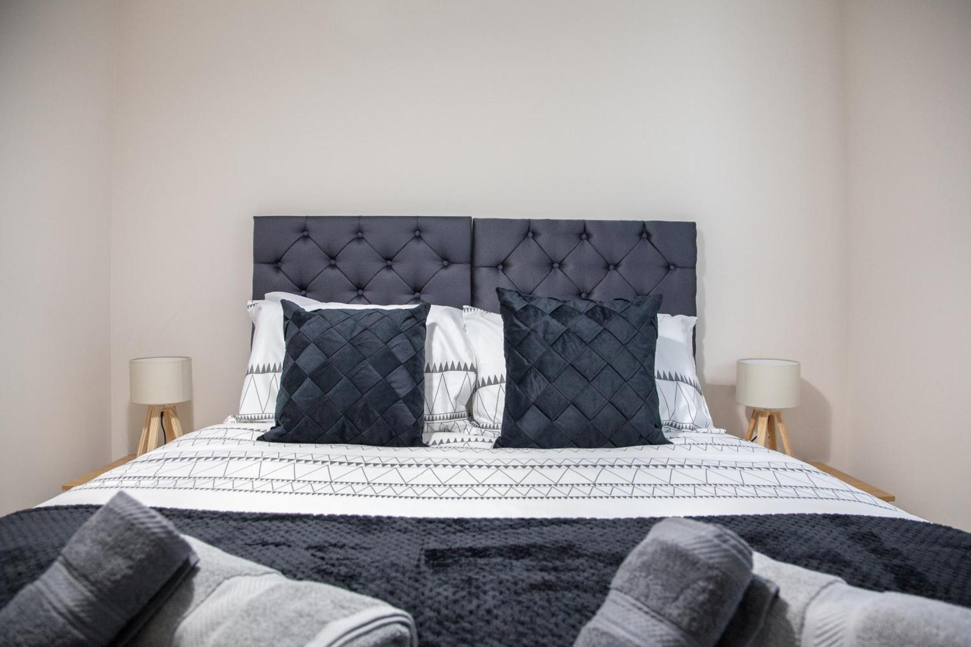 Modern 2Bd Apartment In Manchester City Экстерьер фото