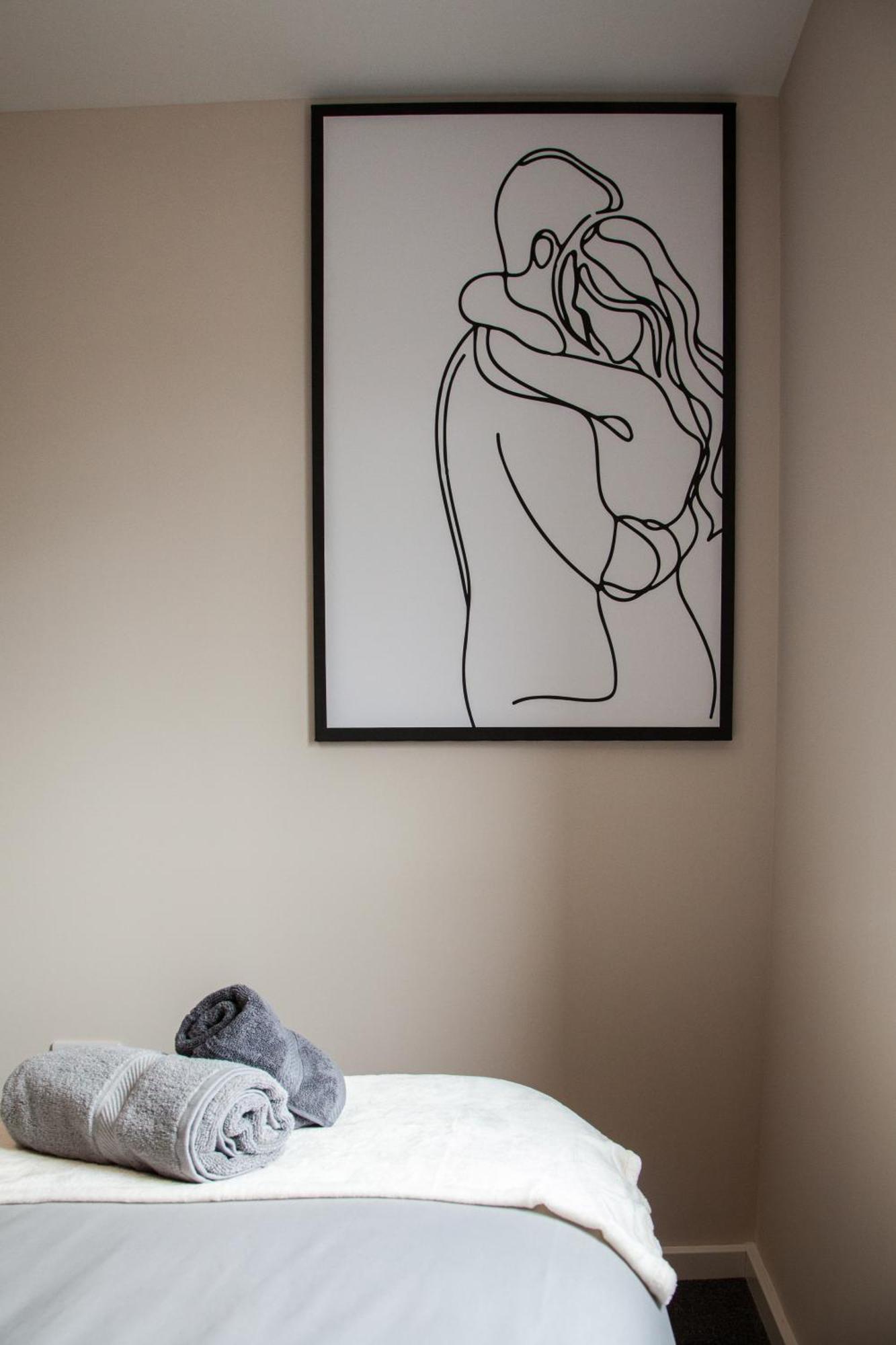 Modern 2Bd Apartment In Manchester City Экстерьер фото
