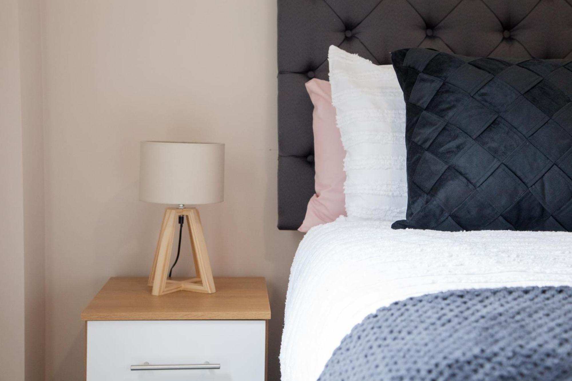Modern 2Bd Apartment In Manchester City Экстерьер фото