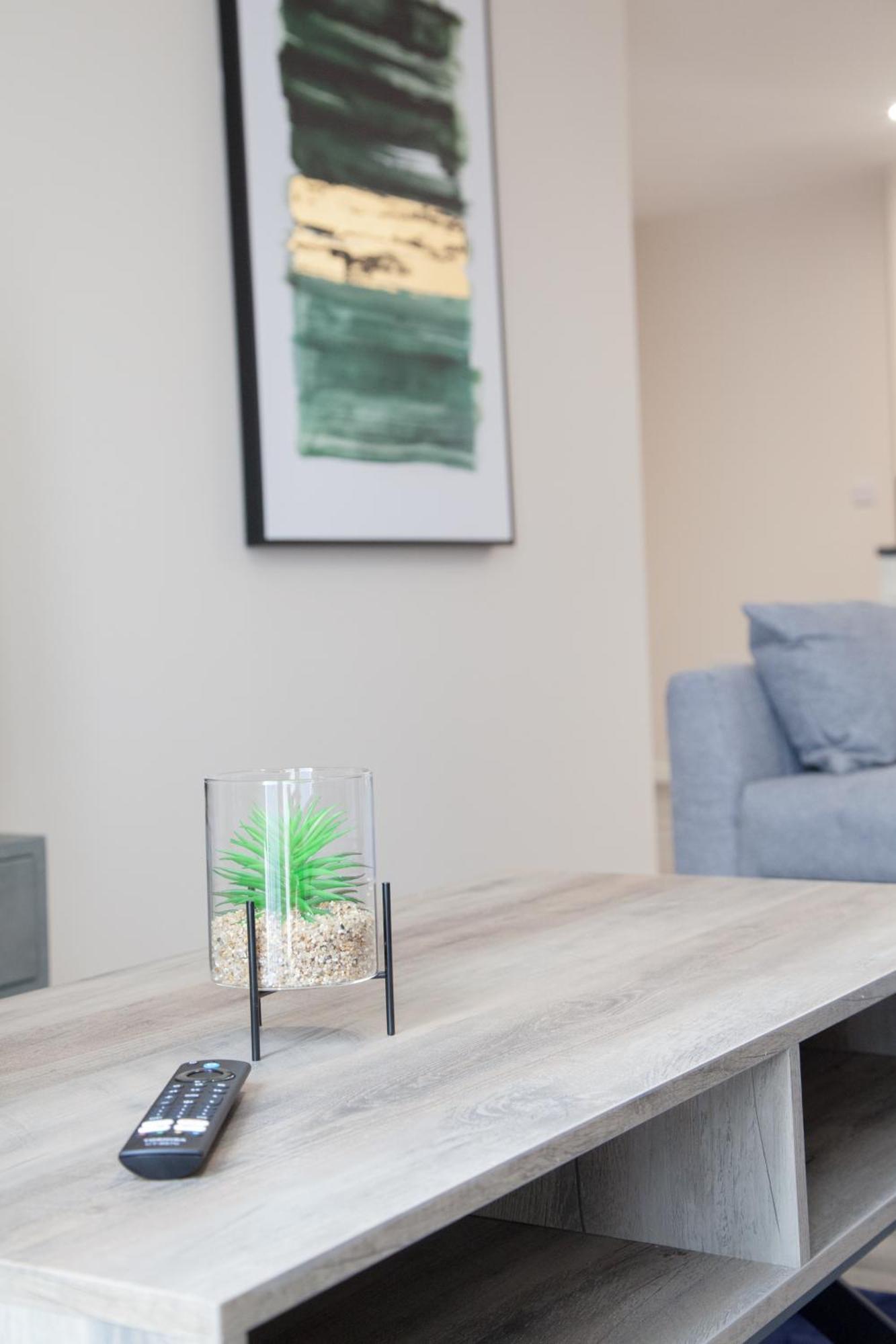 Modern 2Bd Apartment In Manchester City Экстерьер фото