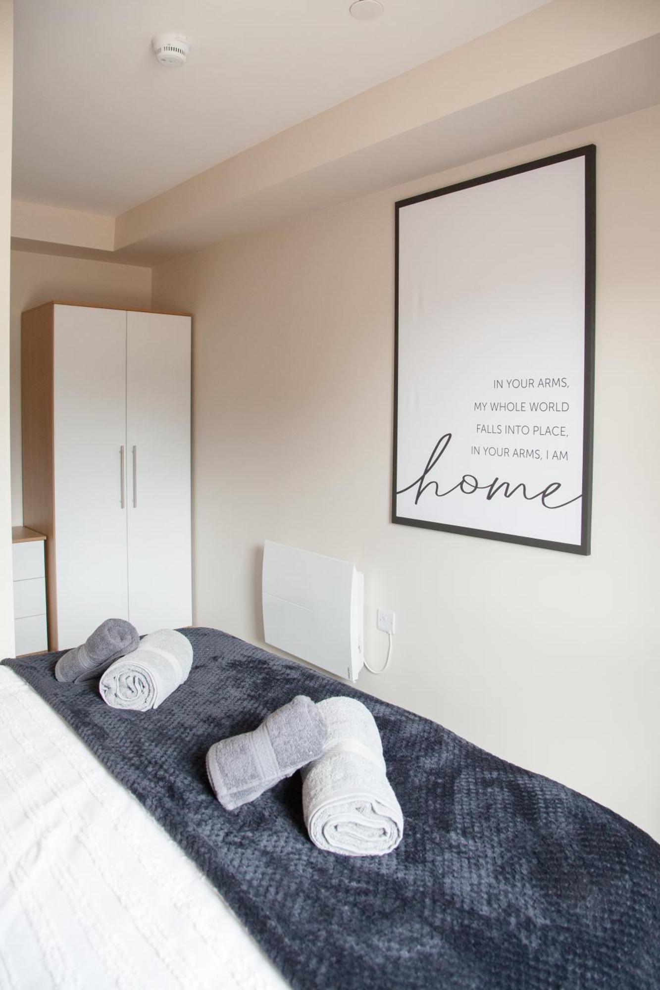 Modern 2Bd Apartment In Manchester City Экстерьер фото