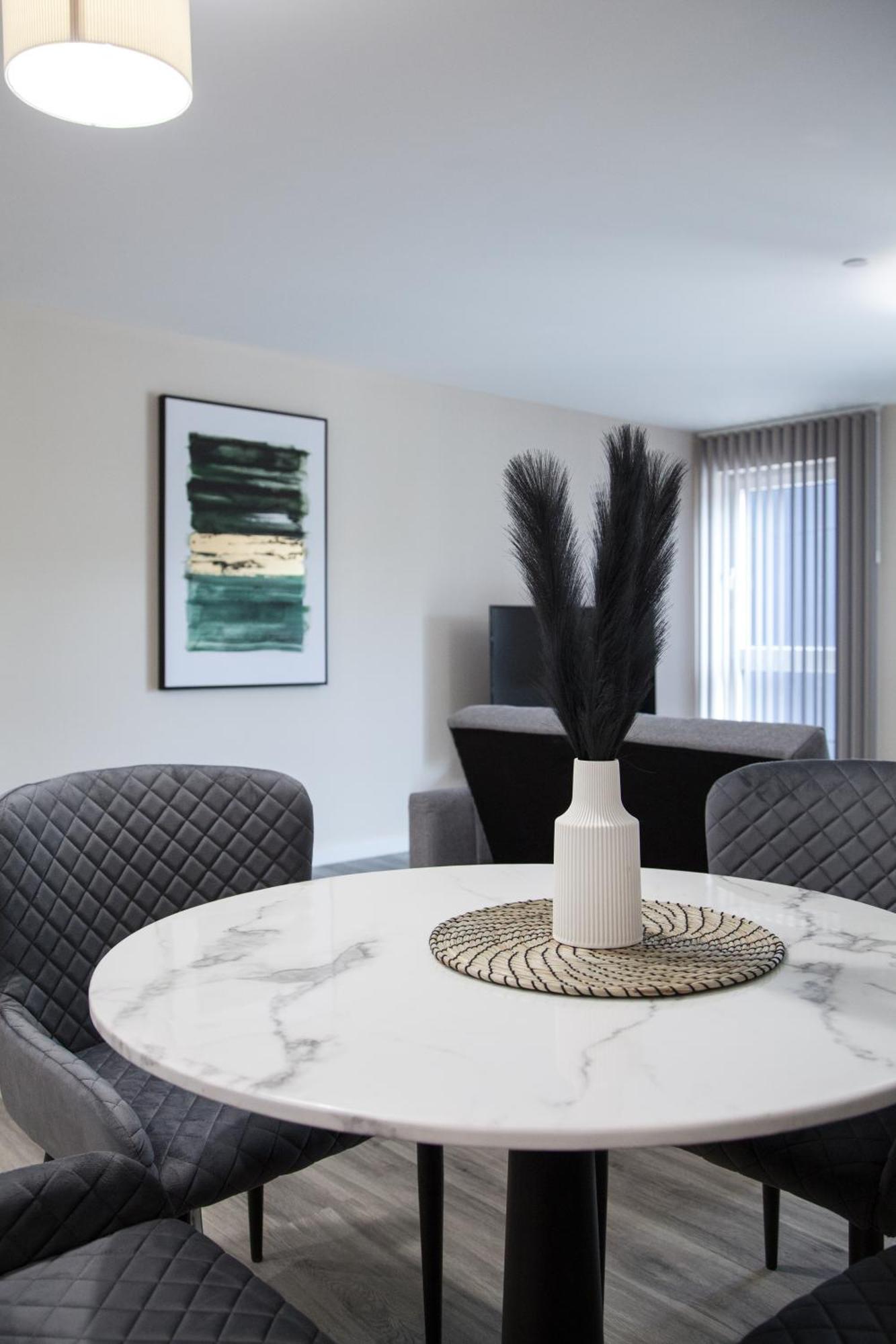 Modern 2Bd Apartment In Manchester City Экстерьер фото