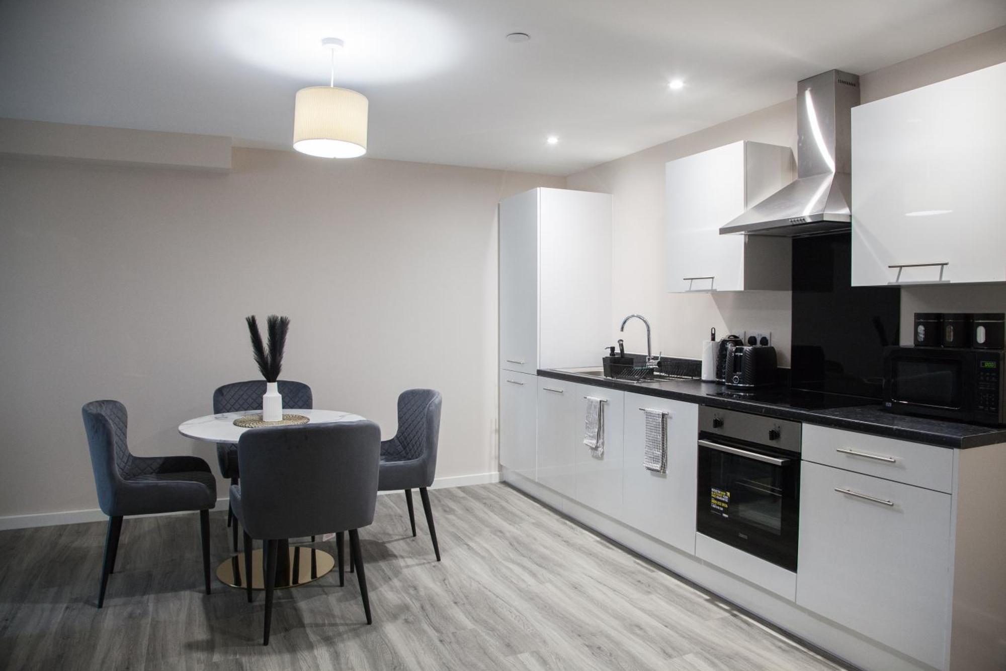 Modern 2Bd Apartment In Manchester City Экстерьер фото